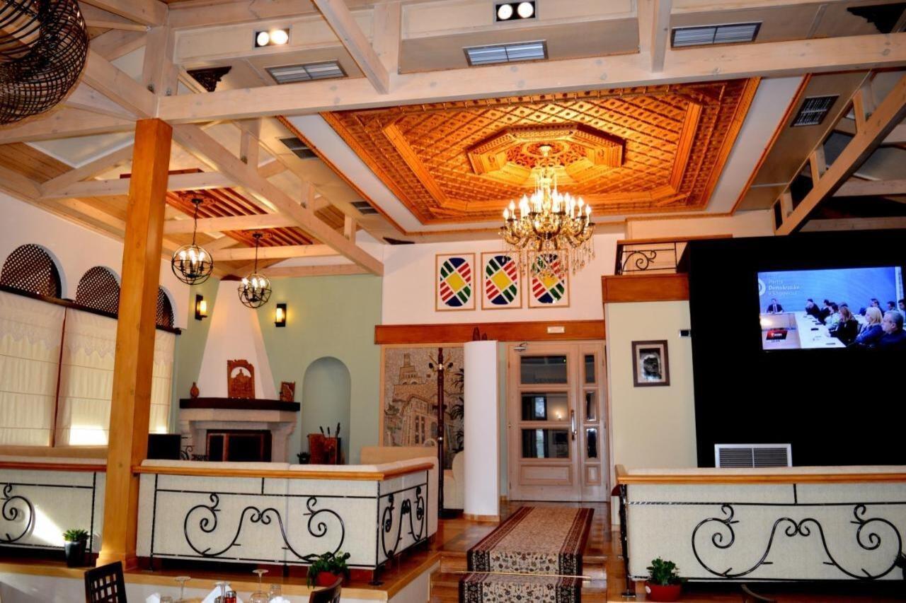 Gjirokastër Sharm Hotel Luxury מראה חיצוני תמונה